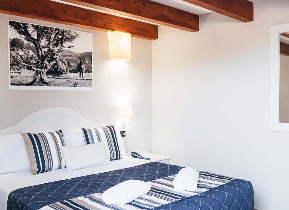 Отель Zeta Club San Teodoro Le Rose Экстерьер фото