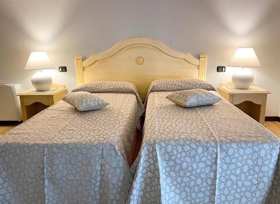 Отель Zeta Club San Teodoro Le Rose Экстерьер фото